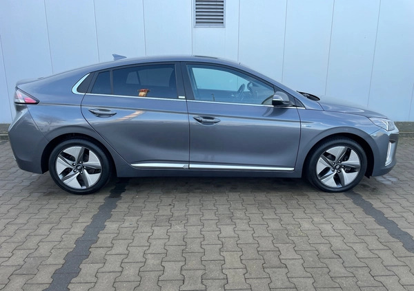 Hyundai IONIQ cena 75700 przebieg: 49000, rok produkcji 2020 z Września małe 781